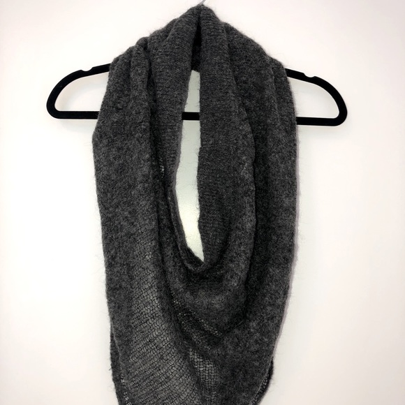 Wilfred loop scarf - Picture 1 of 2